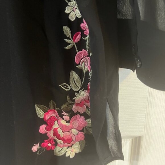 Boho Sheer Tunic with embroidery - Picture 4 of 6